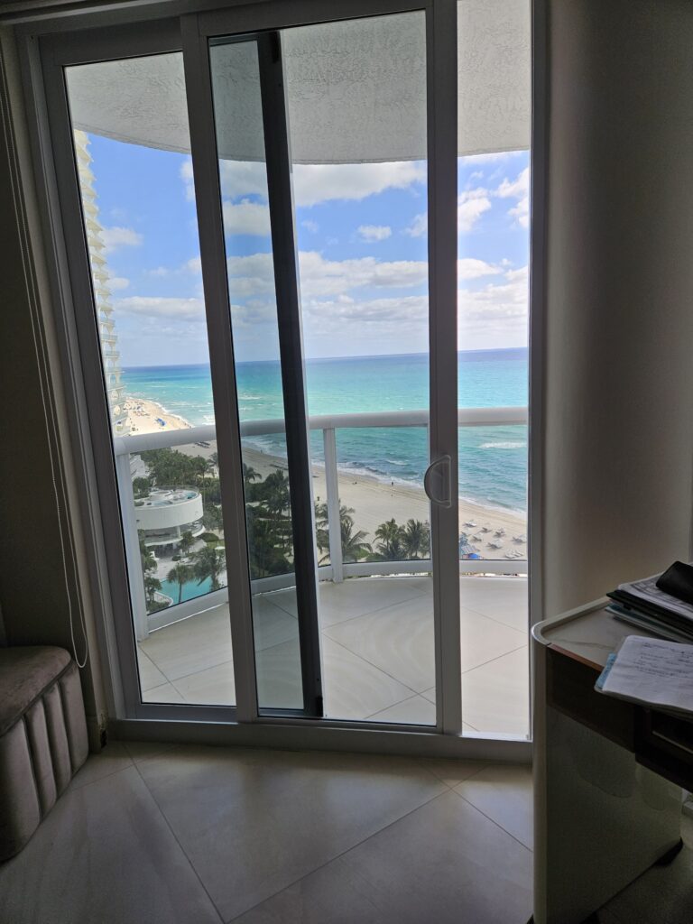 Professional sliding door repair in South Florida